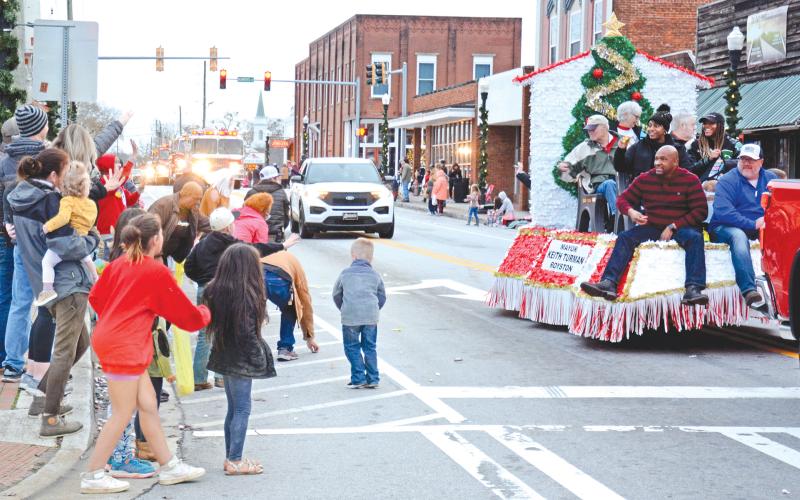 Royston celebrates Christmas with parade Franklin County Citizen